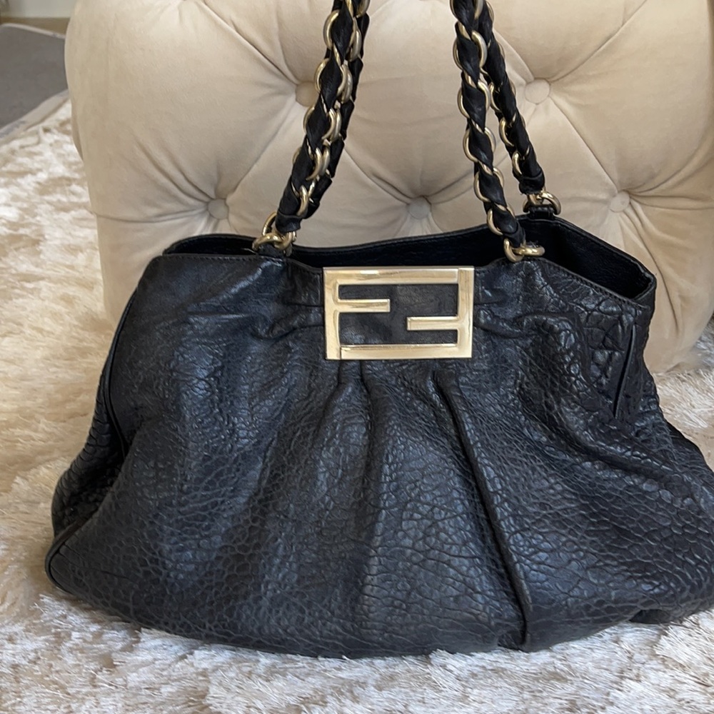 Large FENDI “Mia” Black pebbled leather tote 👜